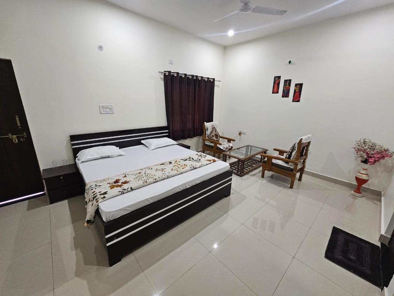 Govind Resort ماثورا المظهر الخارجي الصورة